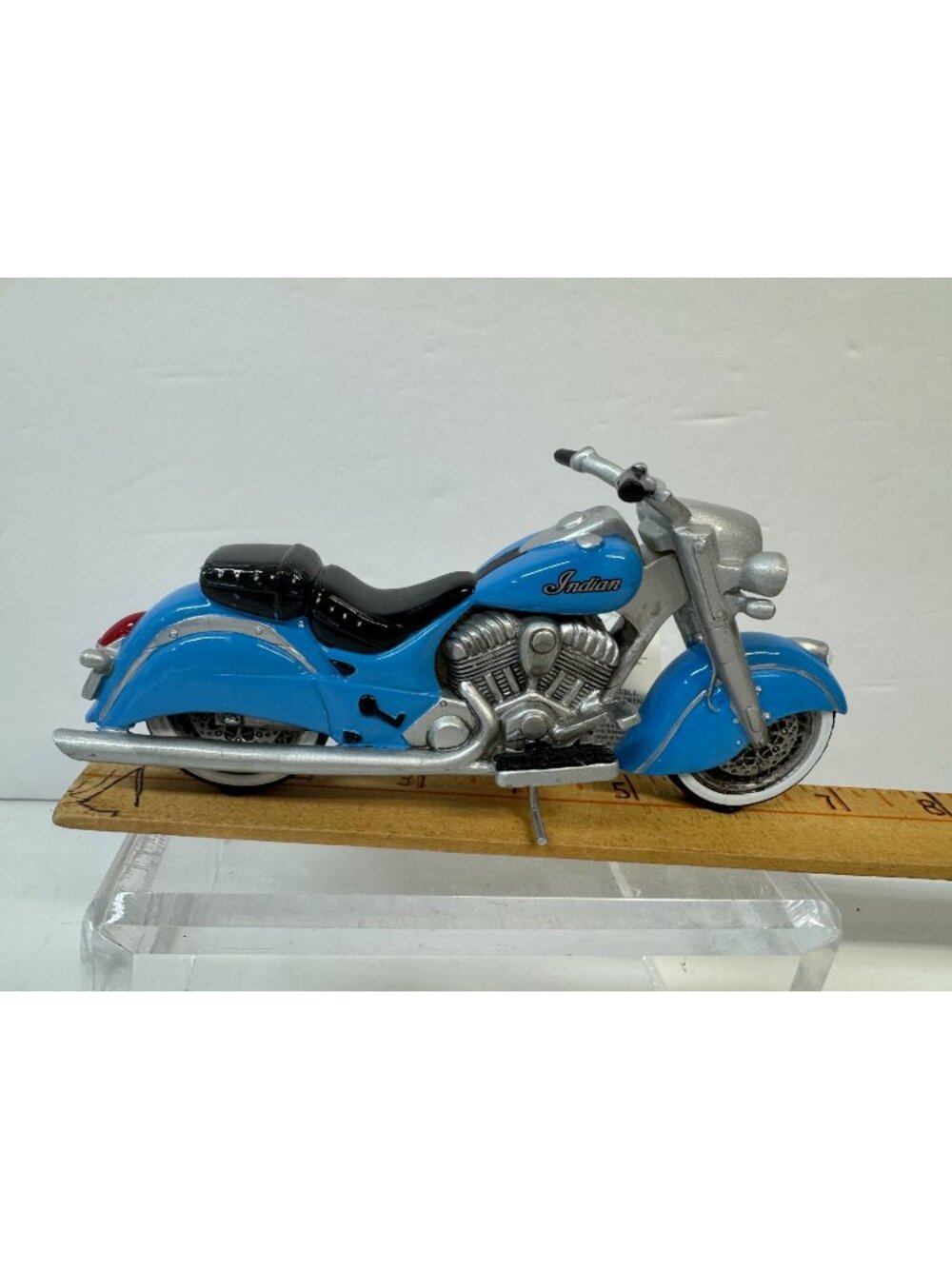 Harley 2014 Indian Chief Classic by Hamilton Collection